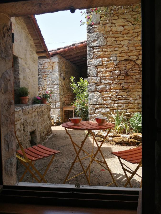 Traditional Stone Cottage Condac المظهر الخارجي الصورة
